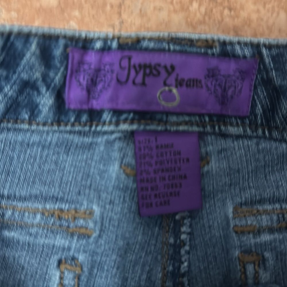 Gypsy Jeans - Picture 3 of 4